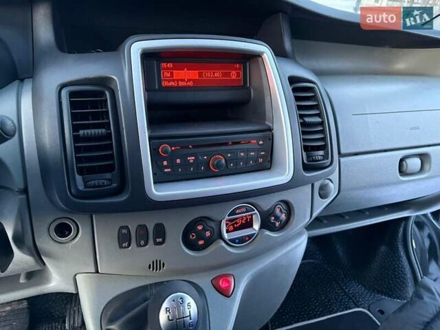 Чорний Ніссан Прімастар, об'ємом двигуна 2 л та пробігом 288 тис. км за 17300 $, фото 15 на Automoto.ua