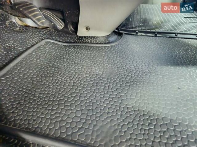 Красный Ниссан Примастар, объемом двигателя 2 л и пробегом 413 тыс. км за 6999 $, фото 21 на Automoto.ua