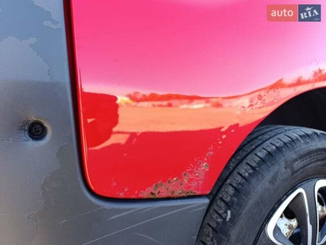 Красный Ниссан Примастар, объемом двигателя 2 л и пробегом 413 тыс. км за 6999 $, фото 11 на Automoto.ua