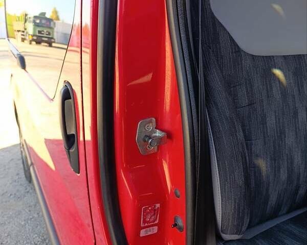 Красный Ниссан Примастар, объемом двигателя 2 л и пробегом 413 тыс. км за 6999 $, фото 10 на Automoto.ua