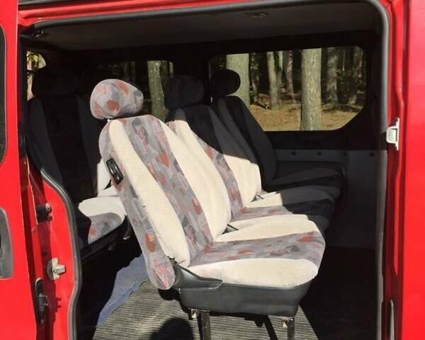 Червоний Ніссан Прімастар, об'ємом двигуна 1.9 л та пробігом 277 тис. км за 8000 $, фото 3 на Automoto.ua