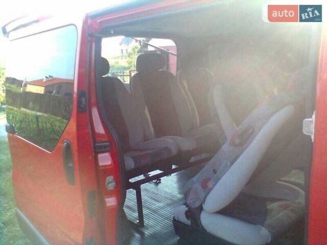 Червоний Ніссан Прімастар, об'ємом двигуна 1.9 л та пробігом 277 тис. км за 8000 $, фото 1 на Automoto.ua