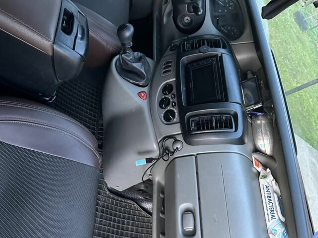 Червоний Ніссан Прімастар, об'ємом двигуна 2 л та пробігом 363 тис. км за 9500 $, фото 3 на Automoto.ua