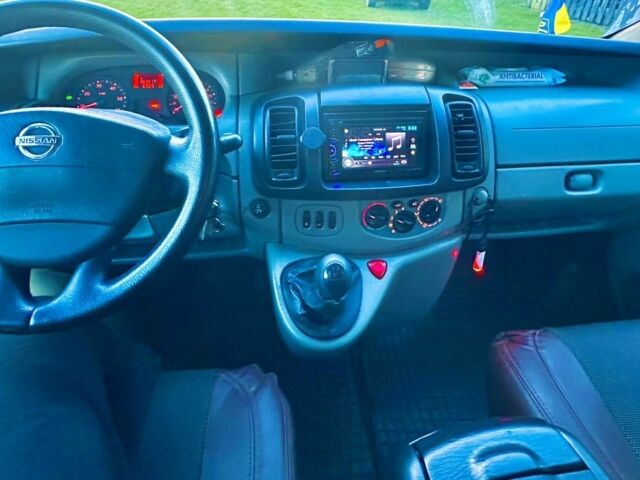 Червоний Ніссан Прімастар, об'ємом двигуна 2 л та пробігом 363 тис. км за 9500 $, фото 4 на Automoto.ua