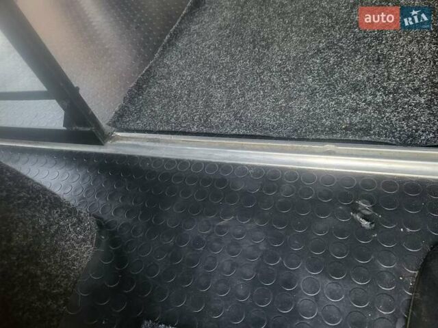 Червоний Ніссан Прімастар, об'ємом двигуна 2 л та пробігом 246 тис. км за 9200 $, фото 160 на Automoto.ua