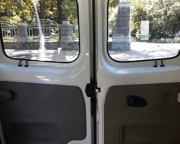 Ниссан Примастар, объемом двигателя 2 л и пробегом 217 тыс. км за 11850 $, фото 77 на Automoto.ua
