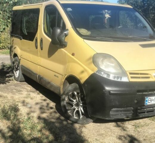 Желтый Ниссан Примастар, объемом двигателя 2.5 л и пробегом 400 тыс. км за 5500 $, фото 2 на Automoto.ua