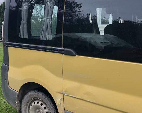 Жовтий Ніссан Прімастар, об'ємом двигуна 1.9 л та пробігом 260 тис. км за 5400 $, фото 2 на Automoto.ua