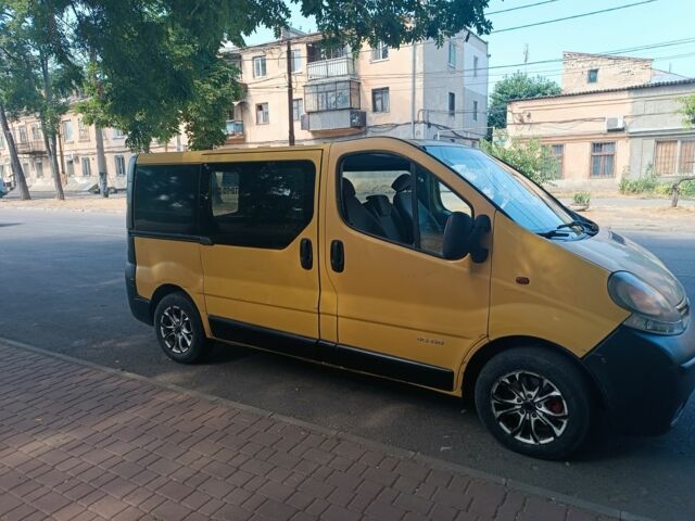 Желтый Ниссан Примастар, объемом двигателя 2.5 л и пробегом 450 тыс. км за 5200 $, фото 1 на Automoto.ua