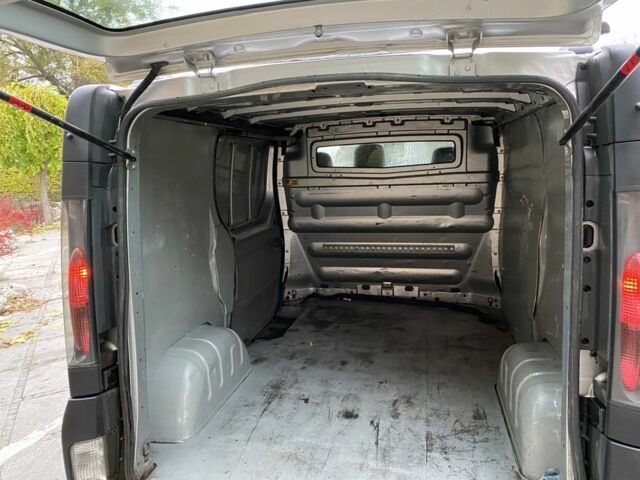 Серый Ниссан Примастар, объемом двигателя 1.9 л и пробегом 200 тыс. км за 3550 $, фото 9 на Automoto.ua