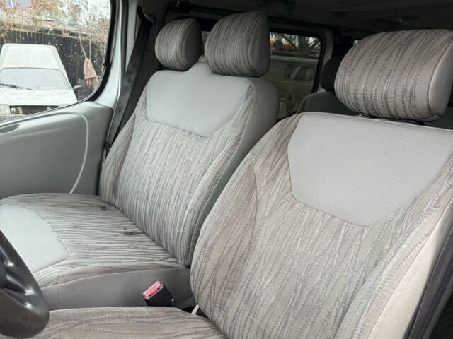 Сірий Ніссан Прімастар, об'ємом двигуна 2 л та пробігом 240 тис. км за 5000 $, фото 10 на Automoto.ua