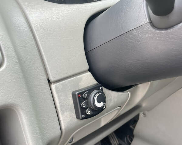 Сірий Ніссан Прімастар, об'ємом двигуна 1.87 л та пробігом 495 тис. км за 7800 $, фото 13 на Automoto.ua