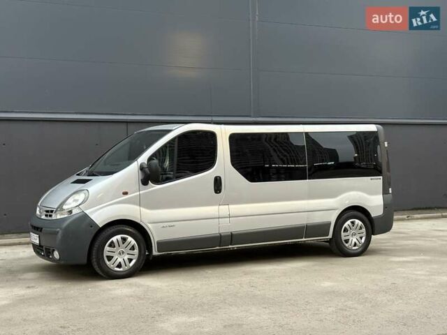 Серый Ниссан Примастар, объемом двигателя 2.5 л и пробегом 285 тыс. км за 7350 $, фото 17 на Automoto.ua