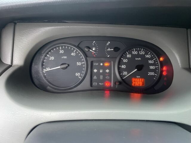 Серый Ниссан Примастар, объемом двигателя 2.5 л и пробегом 345 тыс. км за 7000 $, фото 6 на Automoto.ua