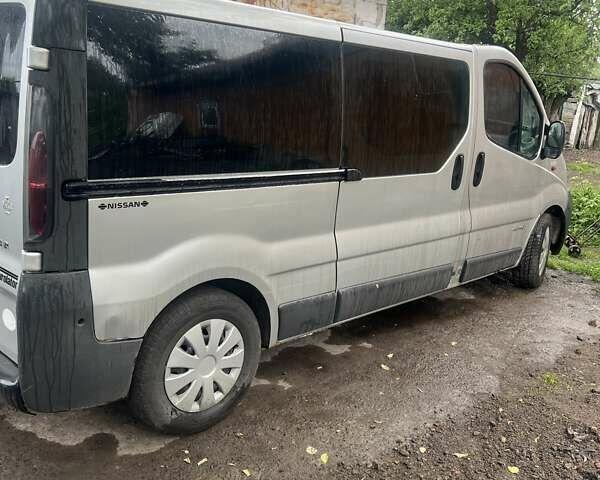 Серый Ниссан Примастар, объемом двигателя 2.46 л и пробегом 350 тыс. км за 6100 $, фото 2 на Automoto.ua