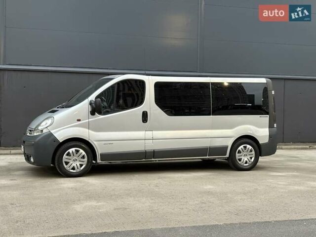 Серый Ниссан Примастар, объемом двигателя 2.5 л и пробегом 285 тыс. км за 7350 $, фото 6 на Automoto.ua