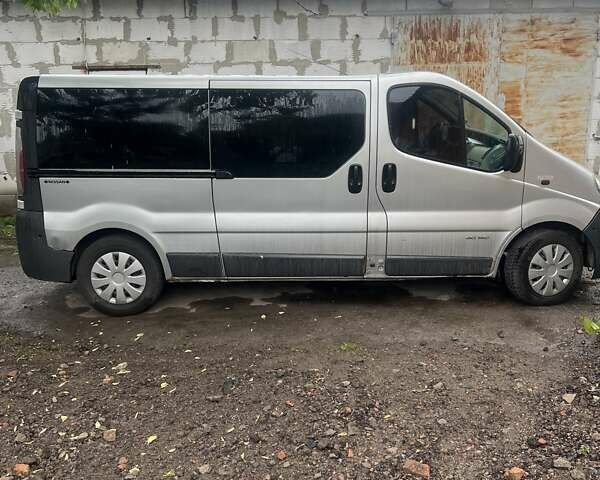 Серый Ниссан Примастар, объемом двигателя 2.46 л и пробегом 350 тыс. км за 6100 $, фото 6 на Automoto.ua