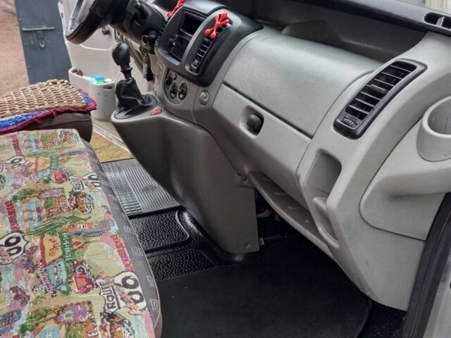 Серый Ниссан Примастар, объемом двигателя 1.9 л и пробегом 377 тыс. км за 4600 $, фото 2 на Automoto.ua