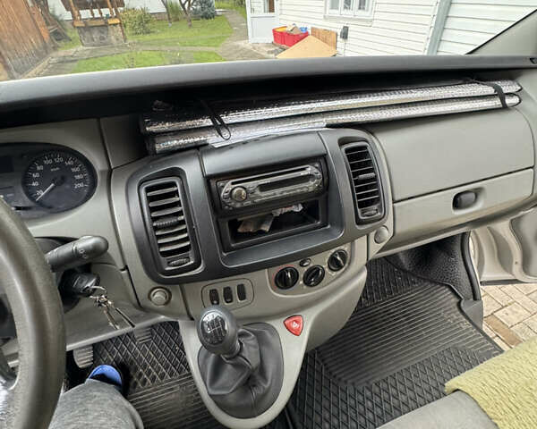 Серый Ниссан Примастар, объемом двигателя 1.87 л и пробегом 266 тыс. км за 8100 $, фото 17 на Automoto.ua