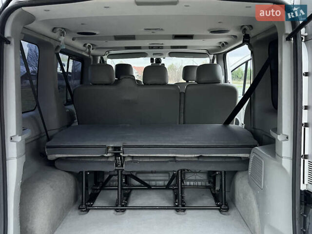 Серый Ниссан Примастар, объемом двигателя 2.5 л и пробегом 237 тыс. км за 9700 $, фото 59 на Automoto.ua