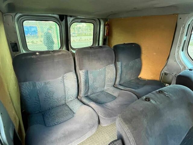 Серый Ниссан Примастар, объемом двигателя 1.9 л и пробегом 300 тыс. км за 7680 $, фото 20 на Automoto.ua