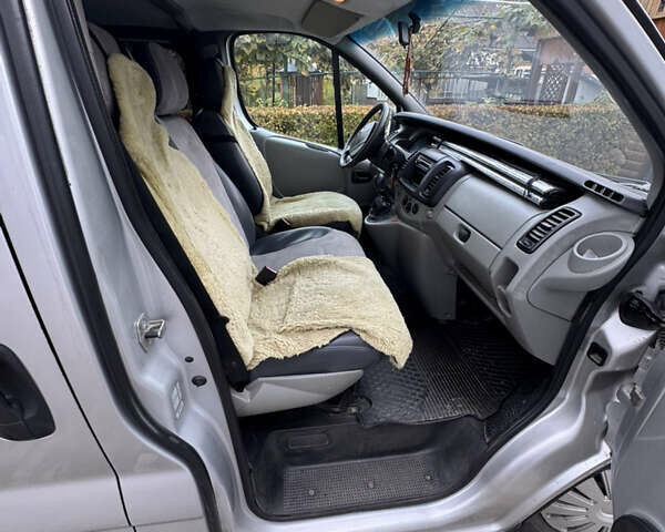 Серый Ниссан Примастар, объемом двигателя 1.87 л и пробегом 266 тыс. км за 8100 $, фото 10 на Automoto.ua