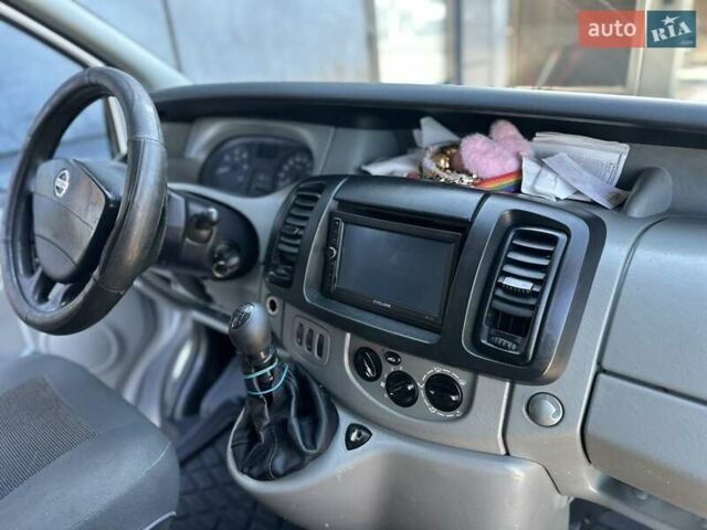 Серый Ниссан Примастар, объемом двигателя 1.9 л и пробегом 350 тыс. км за 6550 $, фото 15 на Automoto.ua