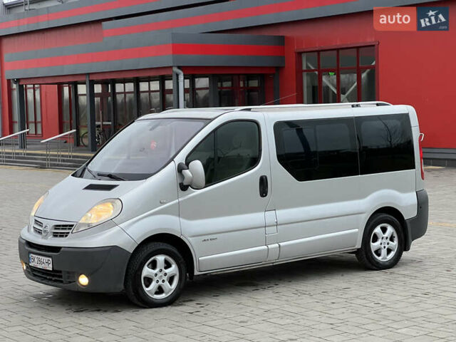 Серый Ниссан Примастар, объемом двигателя 2.5 л и пробегом 237 тыс. км за 9700 $, фото 4 на Automoto.ua