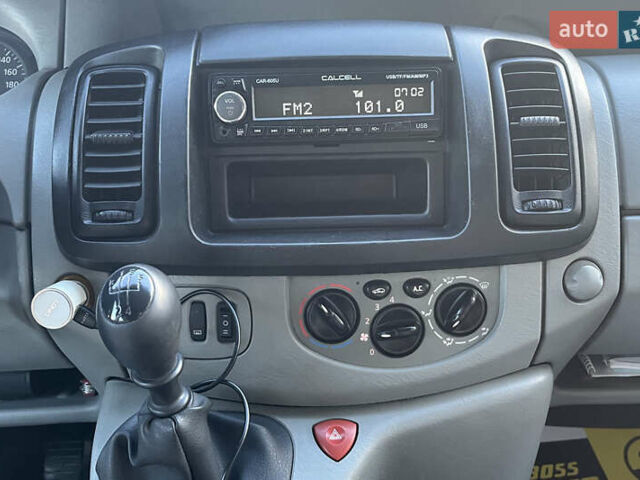 Серый Ниссан Примастар, объемом двигателя 1.87 л и пробегом 300 тыс. км за 7999 $, фото 18 на Automoto.ua