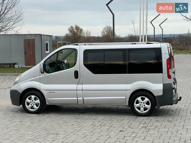 Серый Ниссан Примастар, объемом двигателя 2.5 л и пробегом 237 тыс. км за 9700 $, фото 6 на Automoto.ua