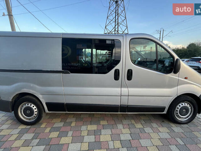 Серый Ниссан Примастар, объемом двигателя 1.87 л и пробегом 300 тыс. км за 7999 $, фото 7 на Automoto.ua