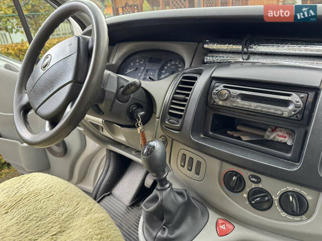 Серый Ниссан Примастар, объемом двигателя 1.87 л и пробегом 266 тыс. км за 8100 $, фото 21 на Automoto.ua