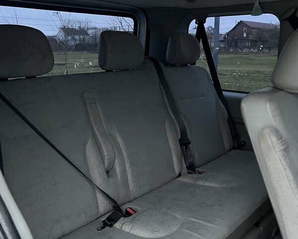 Серый Ниссан Примастар, объемом двигателя 2.5 л и пробегом 237 тыс. км за 9700 $, фото 53 на Automoto.ua