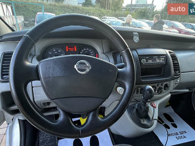 Серый Ниссан Примастар, объемом двигателя 1.87 л и пробегом 300 тыс. км за 7999 $, фото 12 на Automoto.ua