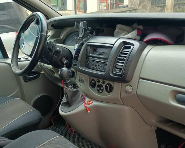 Серый Ниссан Примастар, объемом двигателя 1.87 л и пробегом 441 тыс. км за 6700 $, фото 6 на Automoto.ua