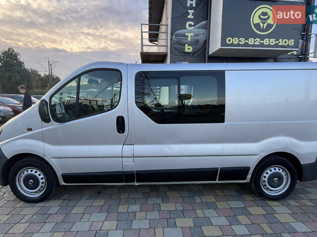 Серый Ниссан Примастар, объемом двигателя 1.87 л и пробегом 300 тыс. км за 7999 $, фото 3 на Automoto.ua