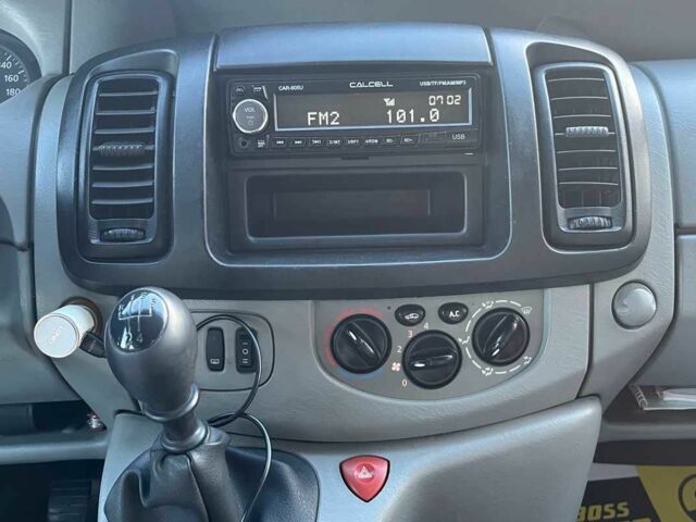 Серый Ниссан Примастар, объемом двигателя 1.9 л и пробегом 300 тыс. км за 7680 $, фото 18 на Automoto.ua