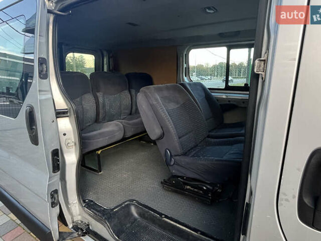 Серый Ниссан Примастар, объемом двигателя 1.87 л и пробегом 300 тыс. км за 7999 $, фото 14 на Automoto.ua