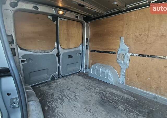 Серый Ниссан Примастар, объемом двигателя 2 л и пробегом 307 тыс. км за 7500 $, фото 10 на Automoto.ua