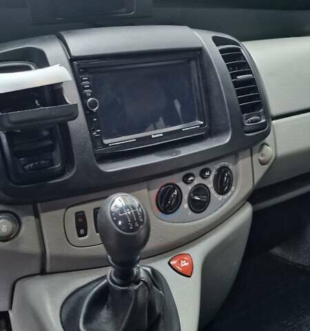 Серый Ниссан Примастар, объемом двигателя 2 л и пробегом 293 тыс. км за 9800 $, фото 9 на Automoto.ua