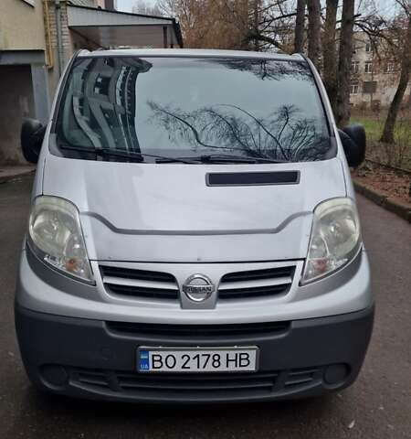 Серый Ниссан Примастар, объемом двигателя 2 л и пробегом 293 тыс. км за 9800 $, фото 2 на Automoto.ua