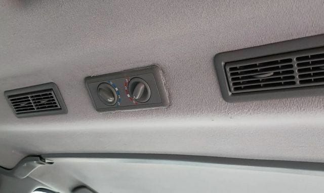 Серый Ниссан Примастар, объемом двигателя 2.5 л и пробегом 260 тыс. км за 6900 $, фото 6 на Automoto.ua