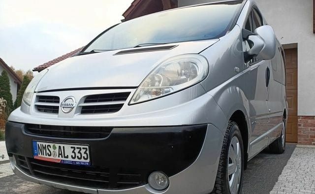 Серый Ниссан Примастар, объемом двигателя 2.5 л и пробегом 260 тыс. км за 6900 $, фото 9 на Automoto.ua