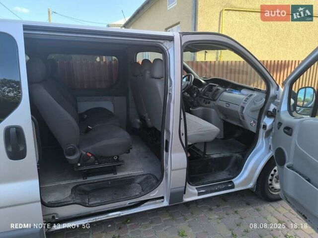 Серый Ниссан Примастар, объемом двигателя 2 л и пробегом 280 тыс. км за 11000 $, фото 14 на Automoto.ua