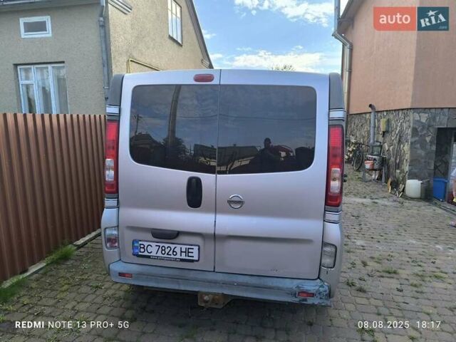 Серый Ниссан Примастар, объемом двигателя 2 л и пробегом 280 тыс. км за 11000 $, фото 9 на Automoto.ua