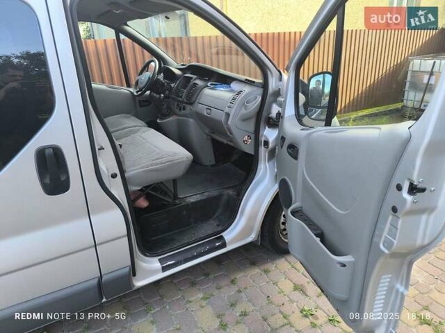 Серый Ниссан Примастар, объемом двигателя 2 л и пробегом 280 тыс. км за 11000 $, фото 4 на Automoto.ua