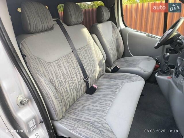 Серый Ниссан Примастар, объемом двигателя 2 л и пробегом 280 тыс. км за 11000 $, фото 2 на Automoto.ua