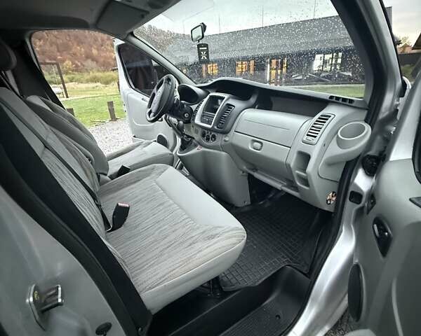 Ниссан Примастар 2013 в Ужгороде на Automoto.ua Серый Ниссан Примастар, объемом двигателя 2 л и пробегом 287 тыс. км за 14000 $, фото 1 на Automoto.ua