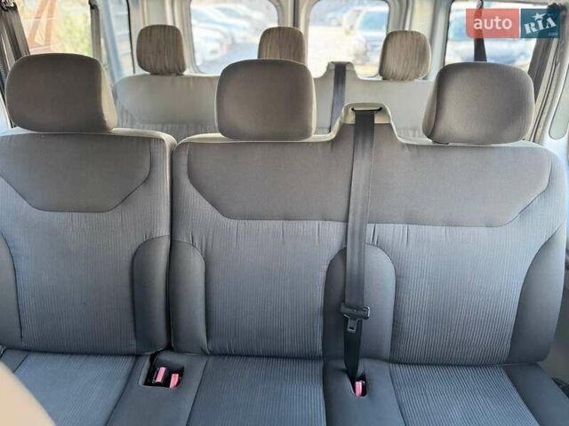 Сірий Ніссан Прімастар, об'ємом двигуна 2 л та пробігом 342 тис. км за 15300 $, фото 28 на Automoto.ua