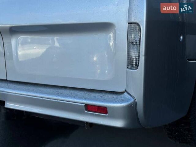 Сірий Ніссан Прімастар, об'ємом двигуна 2 л та пробігом 342 тис. км за 15300 $, фото 16 на Automoto.ua